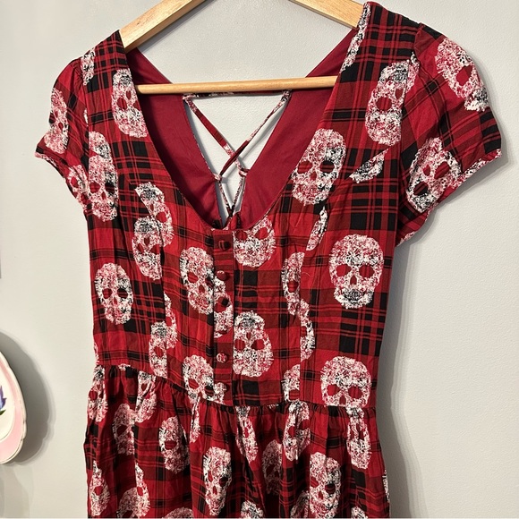 Hot Topic Burgundy Skull Pattern Dress Size Small Rockabilly Goth Punk Plaid - Picture 2 of 10
